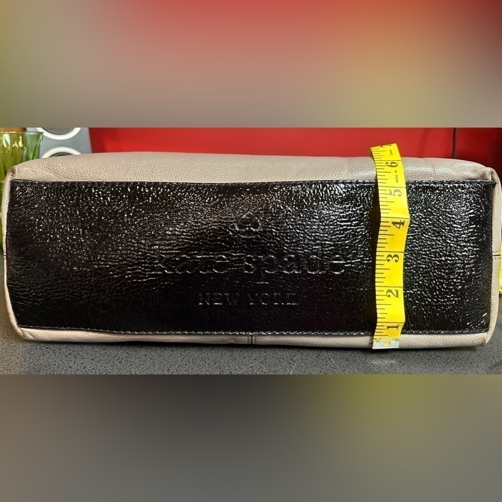 Kate Spade Beaumont Bridge Elena Gray & Black Leather Medium Size Shoulder Bag - Picture 6 of 16